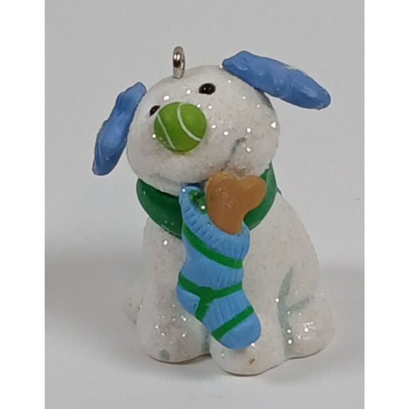 Hallmark Keepsake Ornament 2009 A TASTY LITTLE TREAT DOG - Picture 2 of 10